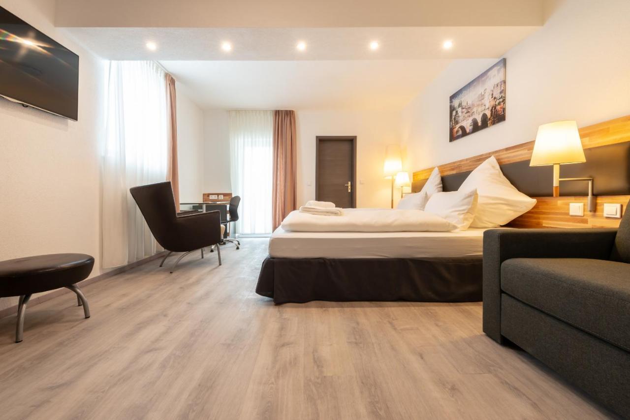 Hotel In Laisen Ройтлінген Номер фото
