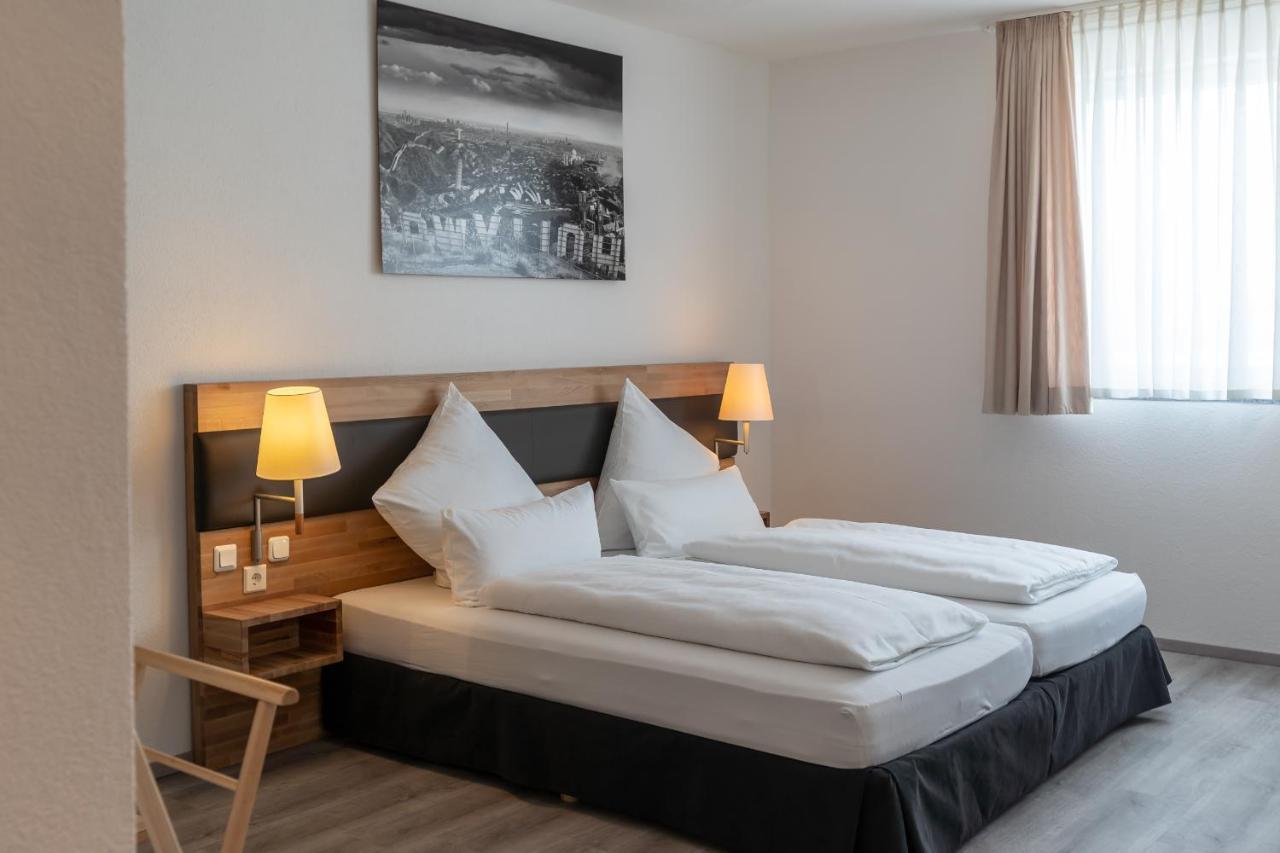 Hotel In Laisen Ройтлінген Екстер'єр фото