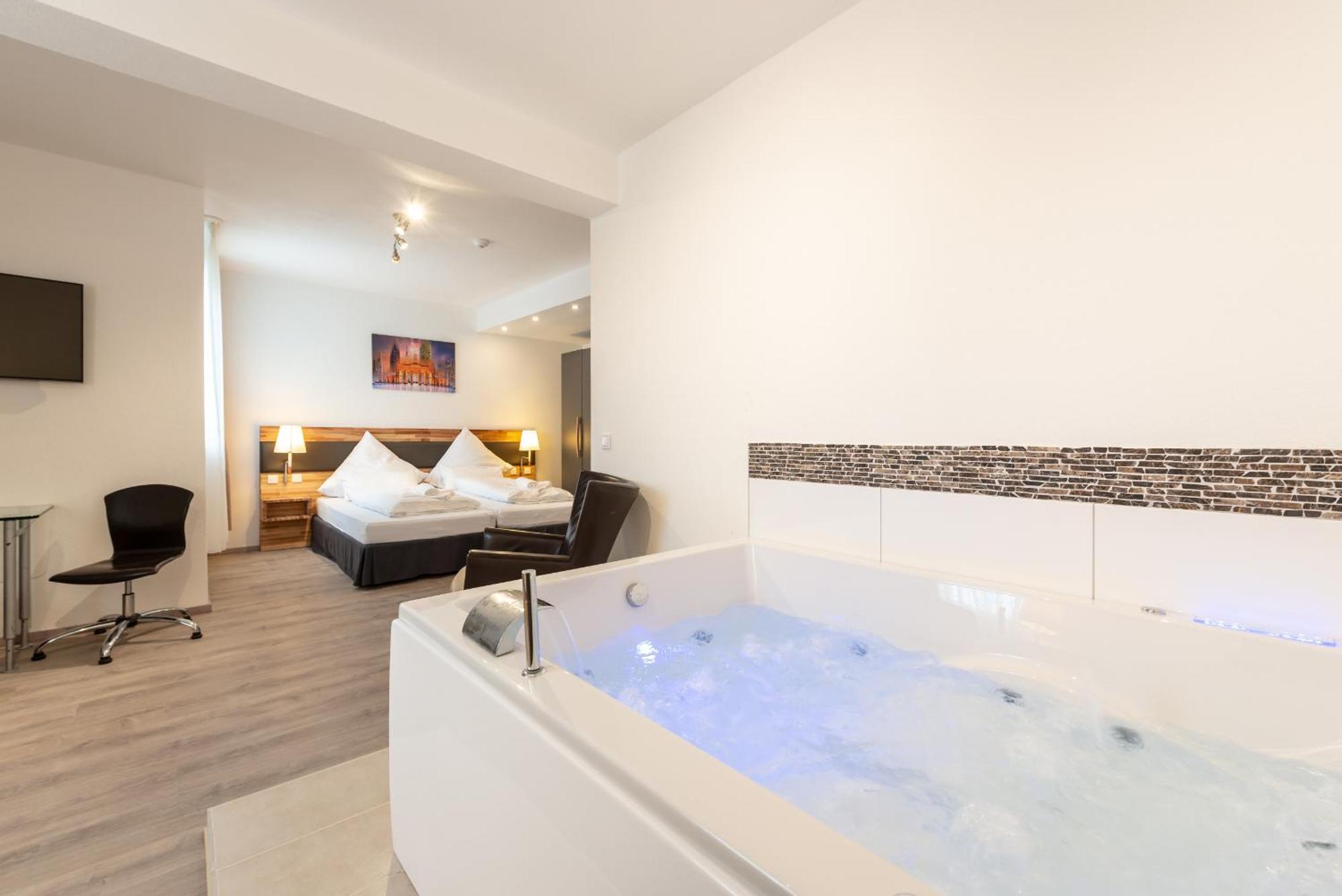Hotel In Laisen Ройтлінген Номер фото