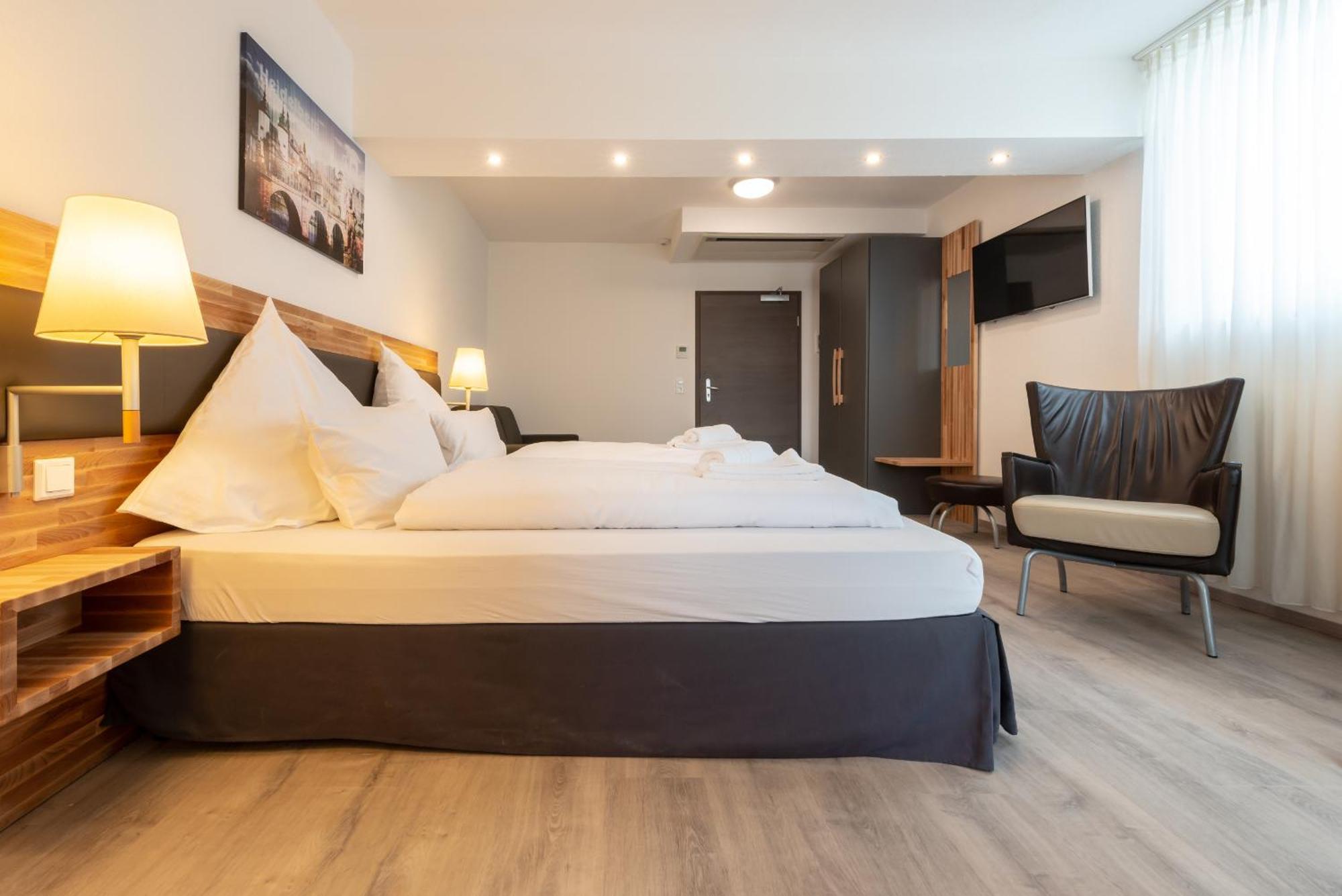 Hotel In Laisen Ройтлінген Номер фото